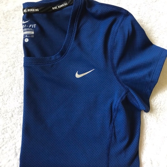 (SOLD) Nike dri-fit tees - Picture 6 of 7